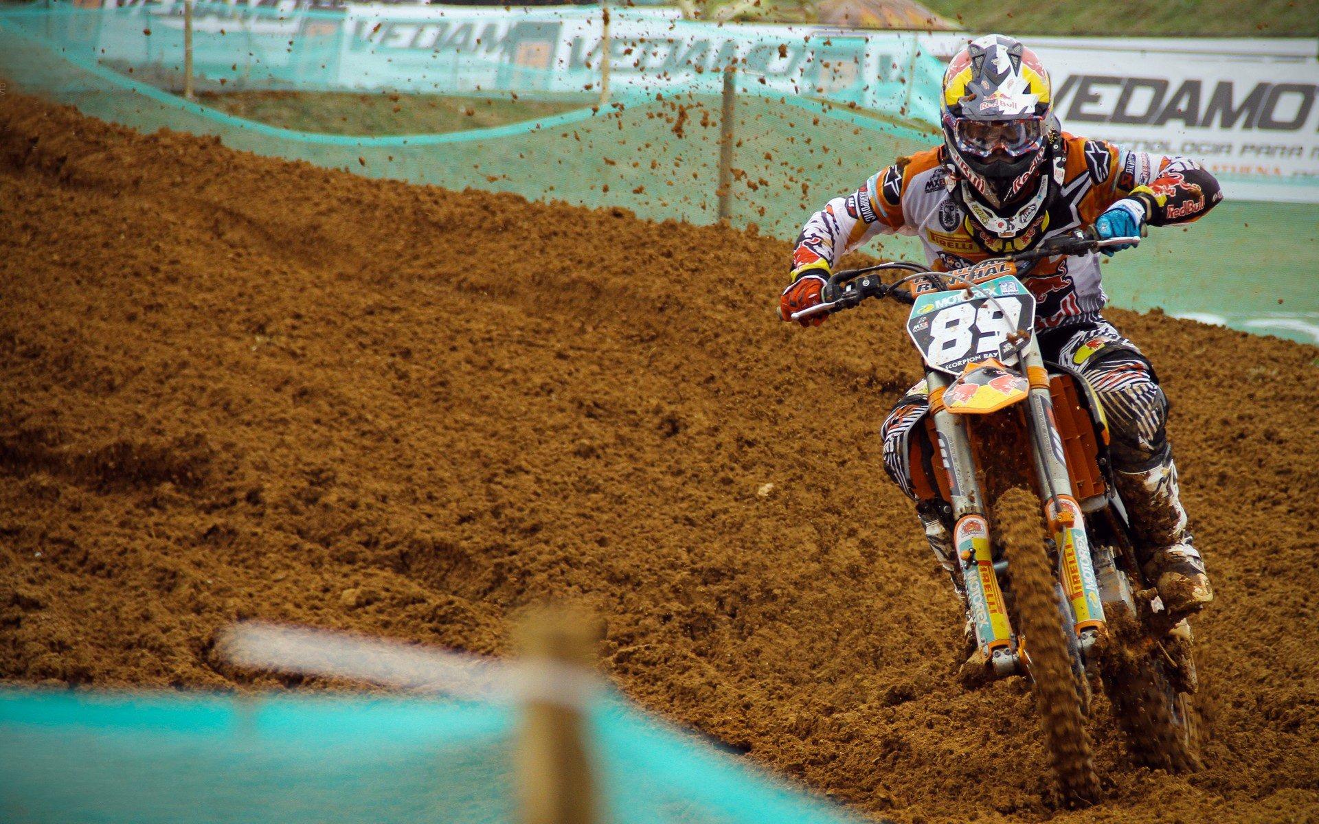 武汉女足梦幻开局！王霜7分钟闪击定乾坤 三大主力回归激活全新攻击群